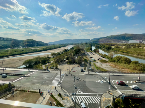 The views are free at Sakura Deai Hall. You can climb the watch tower and enjoy other facilities at this bicycling rest stop