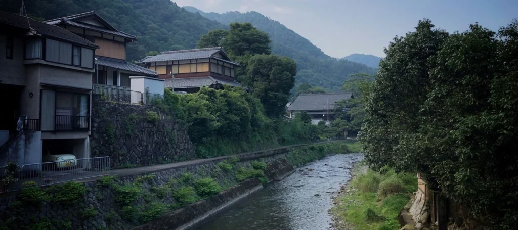 Image de la rivière North Kyoto Hills et en-tête du post